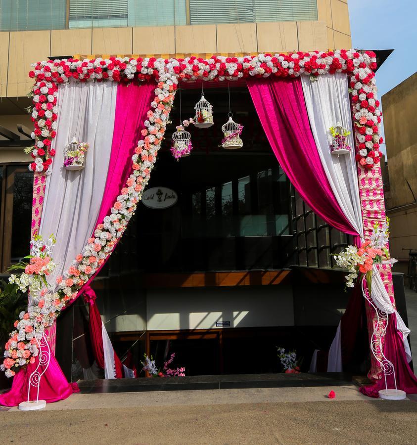 โรงแรมมิลลิเนียม ฟารีดาบัด ภายนอก รูปภาพ